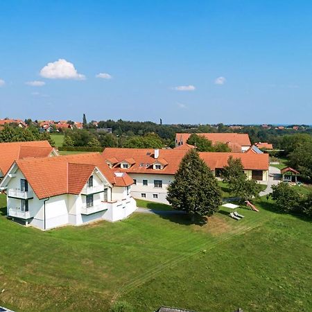 Sonntagsberg Hof Familie Fiedler Hotel Bad Waltersdorf Exterior photo